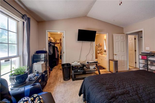 1852 Burch Run Drive, Burlington, NC 27217