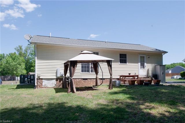 1852 Burch Run Drive, Burlington, NC 27217