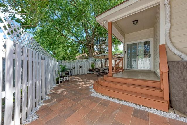267 Mooring CIR A, Lakeway, TX 78734