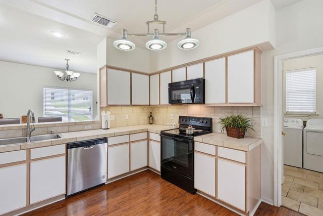 267 Mooring CIR A, Lakeway, TX 78734