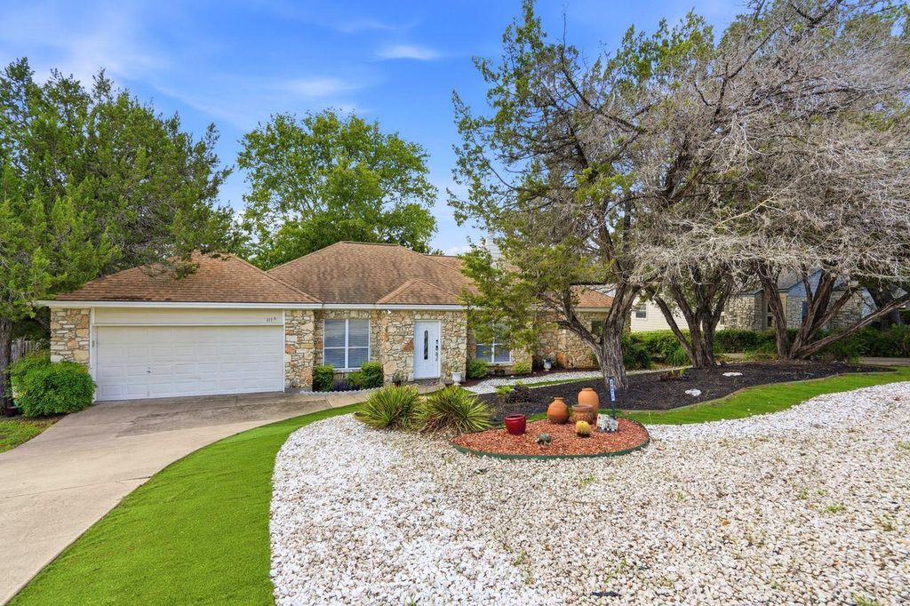 267 Mooring CIR A, Lakeway, TX 78734