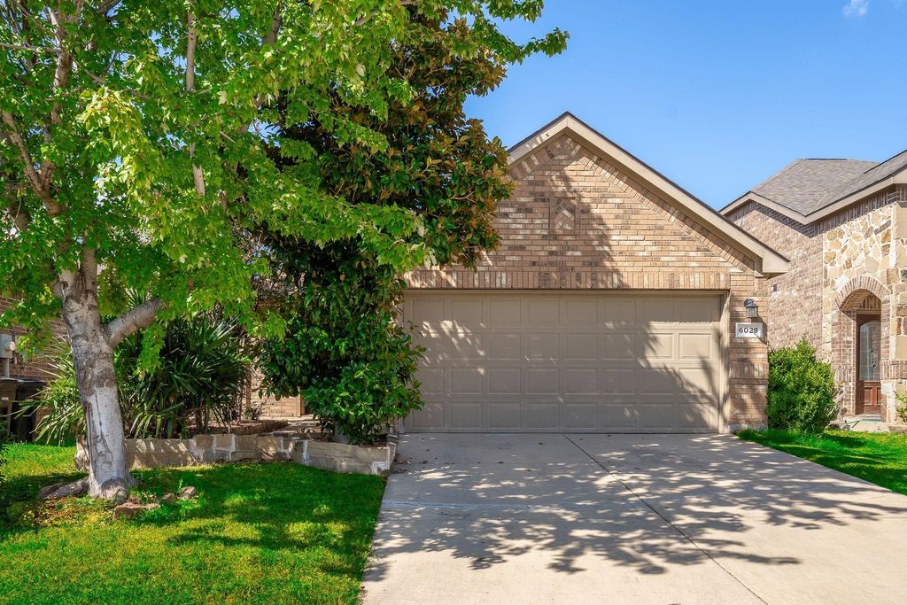 6029 Mountain Robin Court, Fort Worth, TX 76244
