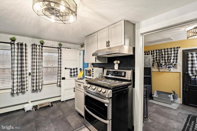 6 W CHURCH ST, Bordentown, NJ 08505