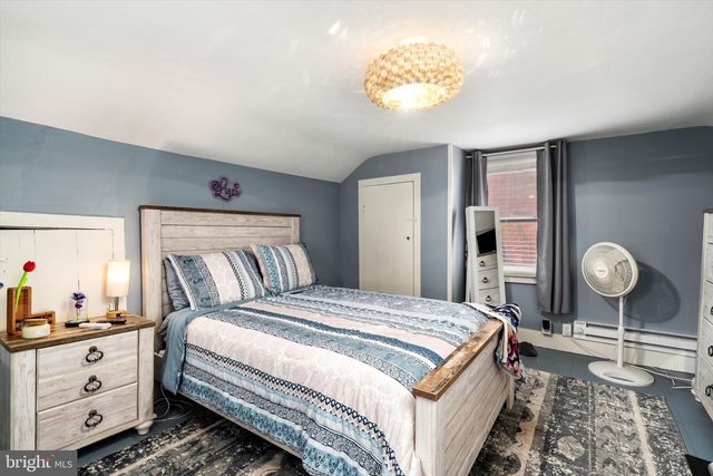 6 W CHURCH ST, Bordentown, NJ 08505