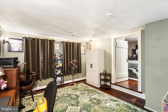 6 W CHURCH ST, Bordentown, NJ 08505