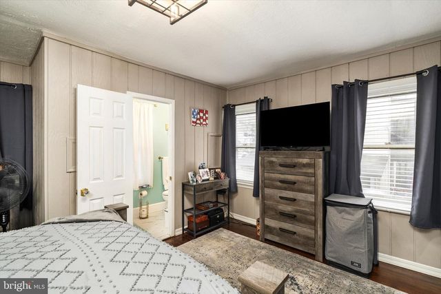 6 W CHURCH ST, Bordentown, NJ 08505