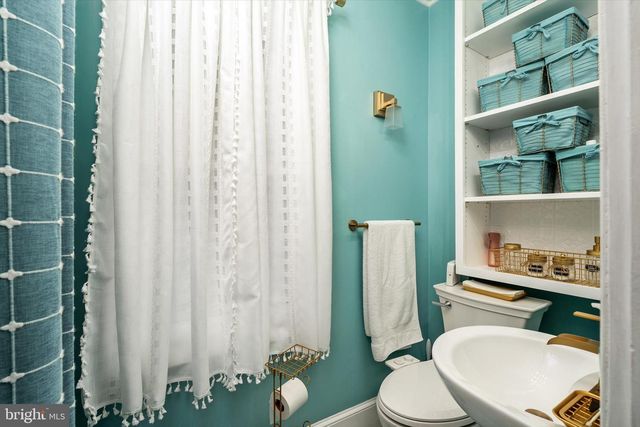 6 W CHURCH ST, Bordentown, NJ 08505