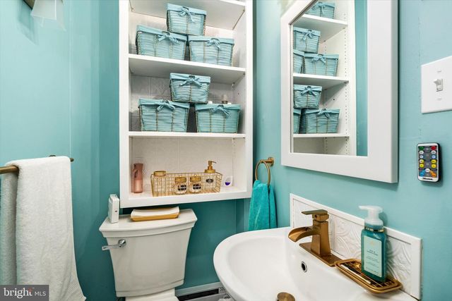 6 W CHURCH ST, Bordentown, NJ 08505