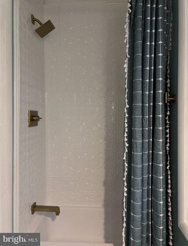 6 W CHURCH ST, Bordentown, NJ 08505