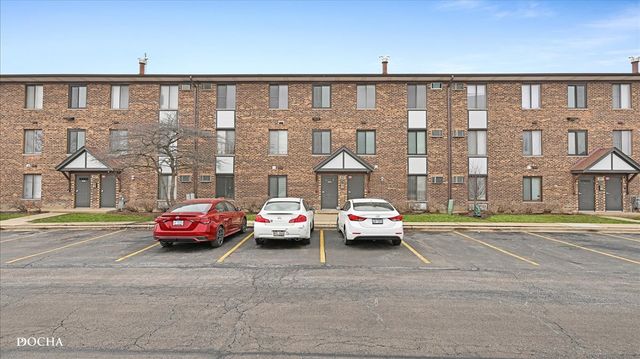 201 Gregory Street 15, Aurora, IL 60504