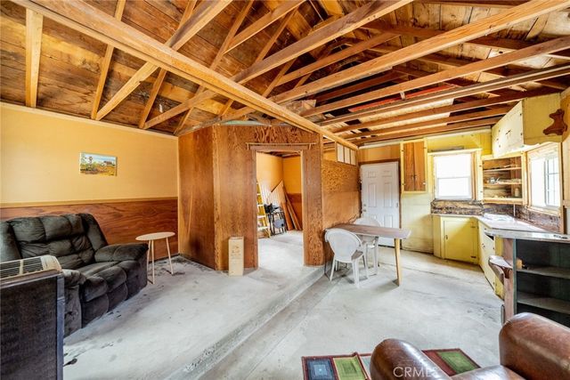 7725 Scenic Drive, Pinon Hills, CA 92372