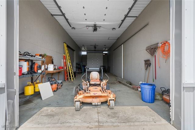 5495 Meese Road NE, Louisville, OH 44641