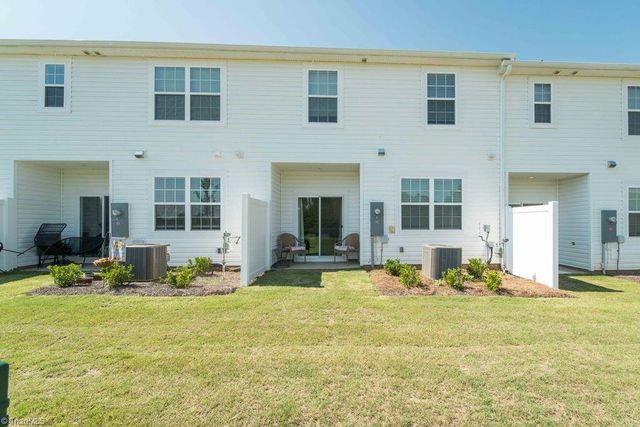 1828 Pheasant Trace Circle, Kernersville, NC 27284