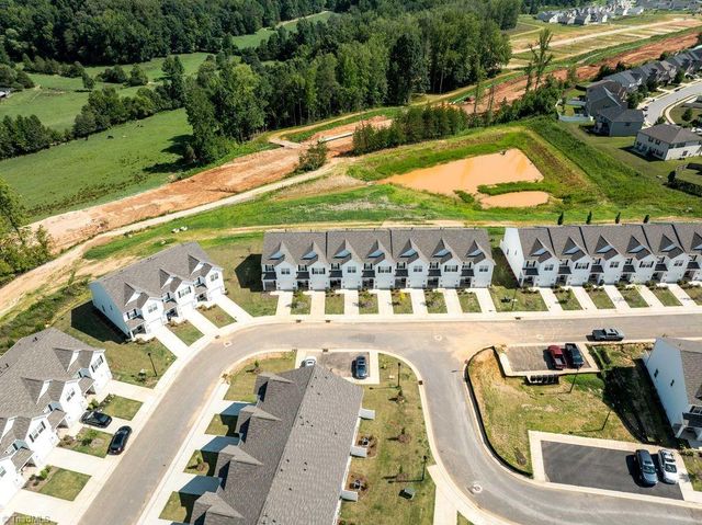 1828 Pheasant Trace Circle, Kernersville, NC 27284