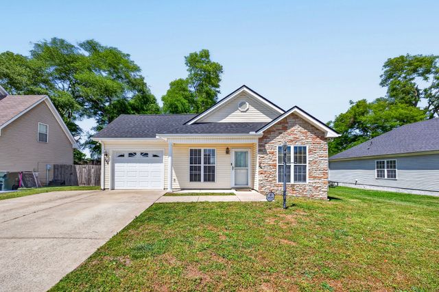 546 Albion Cir, Gallatin, TN 37066