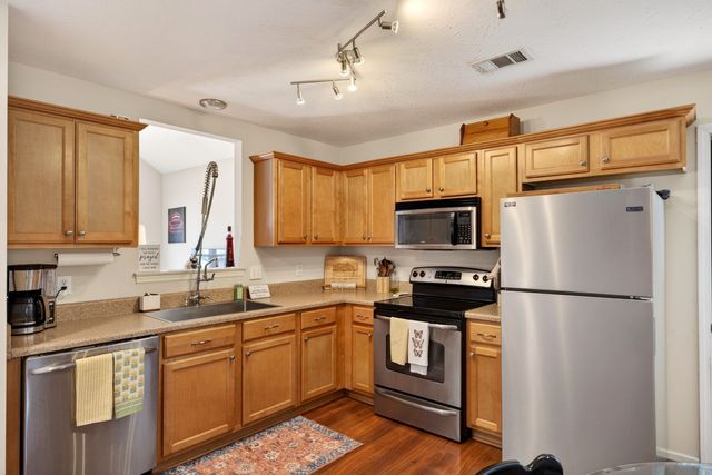 546 Albion Cir, Gallatin, TN 37066