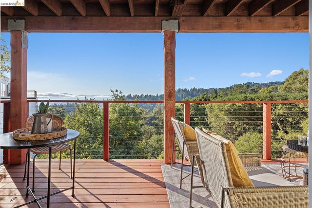 6741 Snake Rd, Oakland, CA 94611