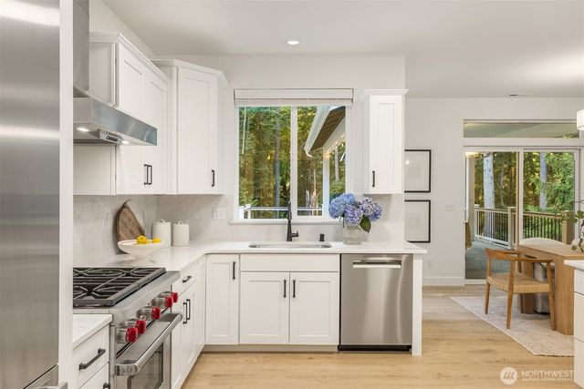16761 NE Sanwick Place, Bainbridge Island, WA 98110