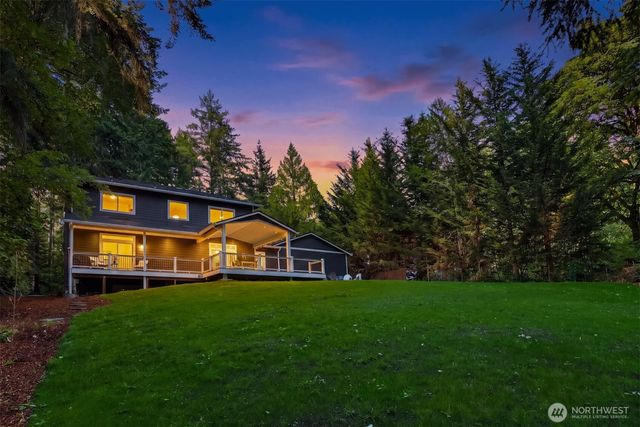 16761 NE Sanwick Place, Bainbridge Island, WA 98110