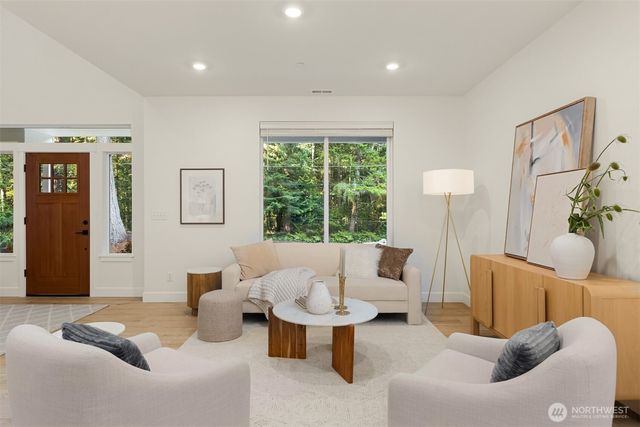 16761 NE Sanwick Place, Bainbridge Island, WA 98110