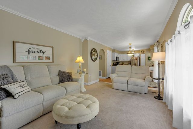 2017 S Trillium Dr, Hopewell Twp, PA 15001