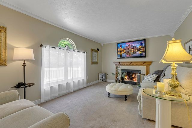 2017 S Trillium Dr, Hopewell Twp, PA 15001