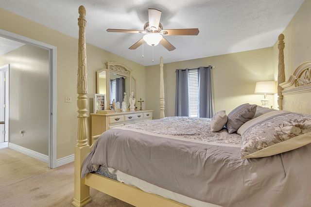 2017 S Trillium Dr, Hopewell Twp, PA 15001