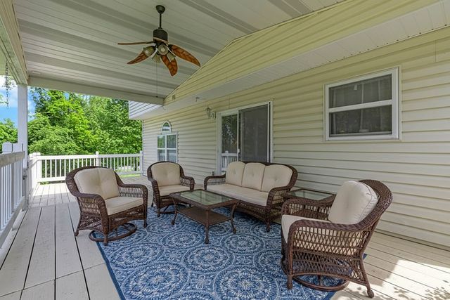2017 S Trillium Dr, Hopewell Twp, PA 15001