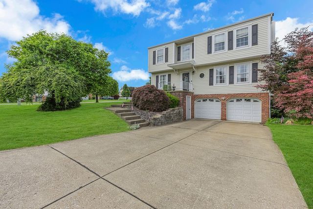2017 S Trillium Dr, Hopewell Twp, PA 15001