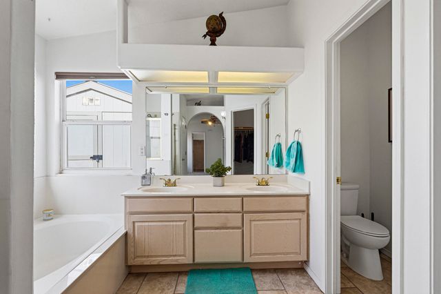 1131 Tony Sanchez Drive SE, Albuquerque, NM 87123