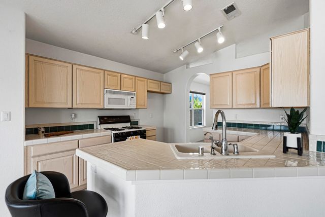 1131 Tony Sanchez Drive SE, Albuquerque, NM 87123