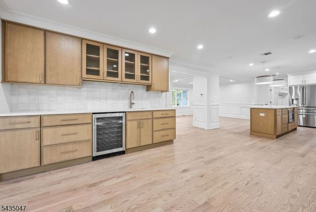 59 Tremont Ter, Livingston Twp., NJ 07039