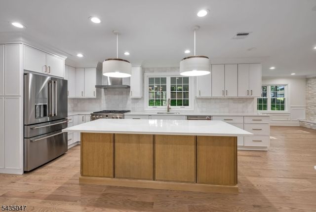 59 Tremont Ter, Livingston Twp., NJ 07039