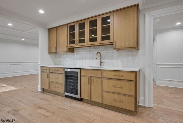 59 Tremont Ter, Livingston Twp., NJ 07039