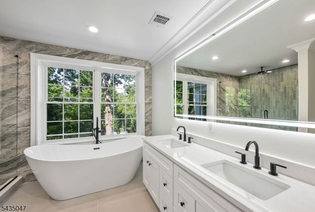 59 Tremont Ter, Livingston Twp., NJ 07039