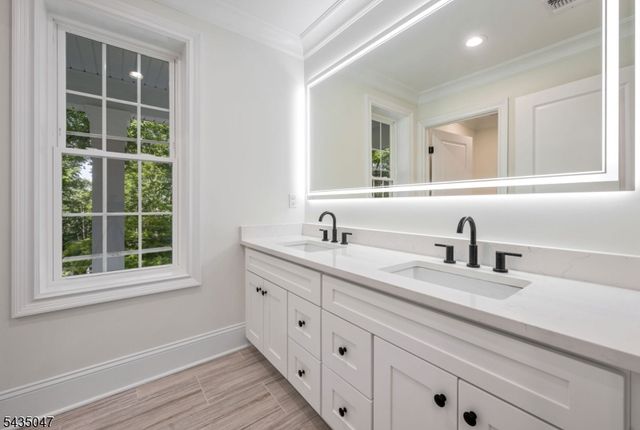 59 Tremont Ter, Livingston Twp., NJ 07039