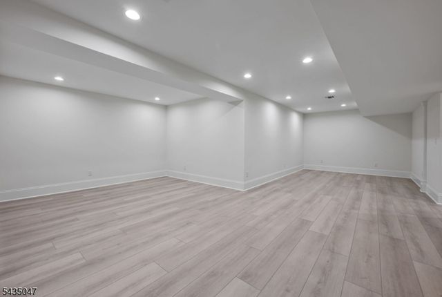 59 Tremont Ter, Livingston Twp., NJ 07039