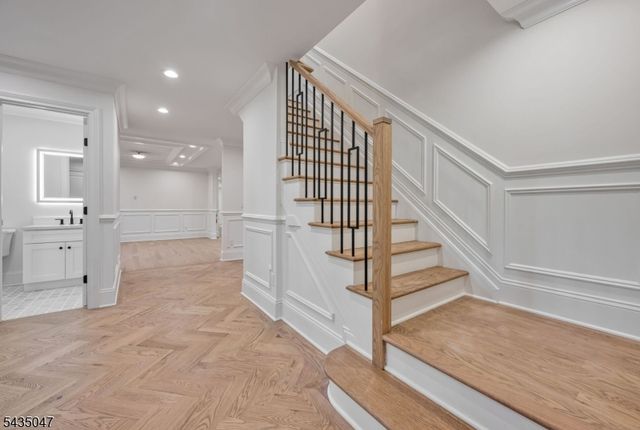 59 Tremont Ter, Livingston Twp., NJ 07039