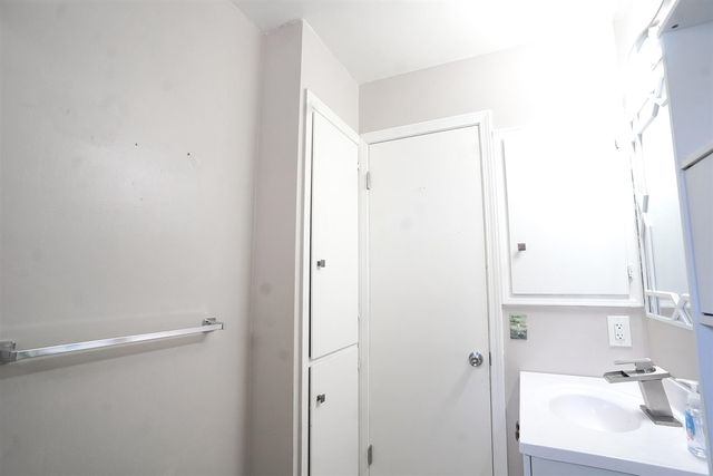 2151 Banner Drive F, Wyoming, MI 49509