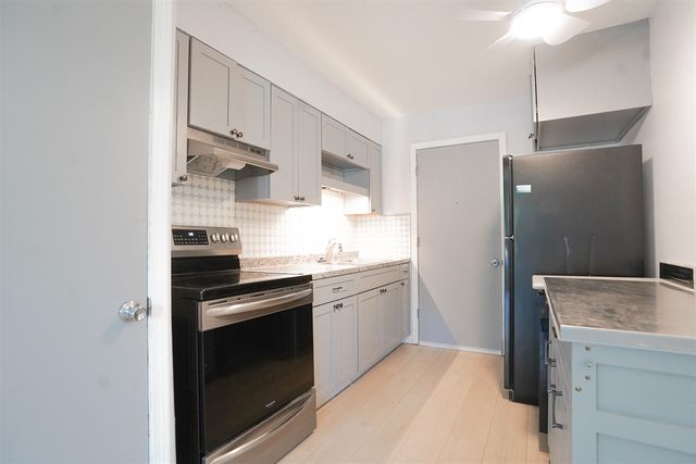 2151 Banner Drive F, Wyoming, MI 49509