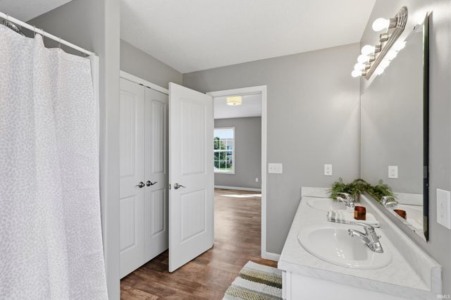 13079 Starling Cove, Fort Wayne, IN 46845