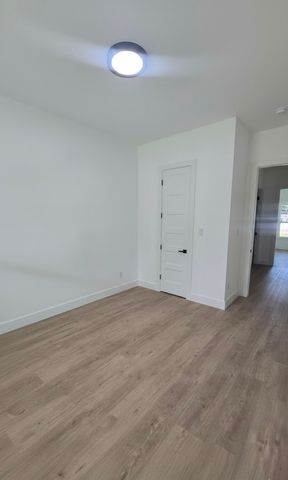 1106 East Sixth Street, Springtown, TX 76082