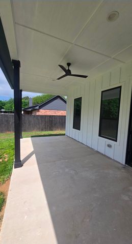 1106 East Sixth Street, Springtown, TX 76082