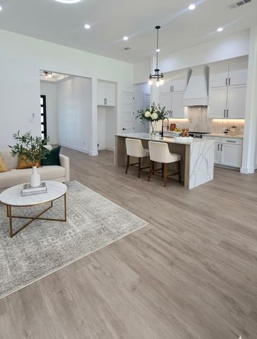 1106 East Sixth Street, Springtown, TX 76082