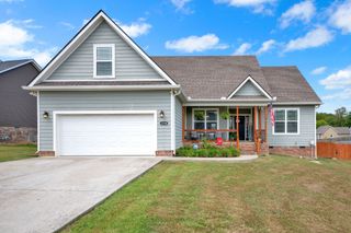1119 Johnson St, Burns, TN 37029
