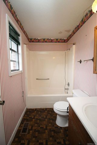 3913 Linwood Dr., Paragould, AR 72450