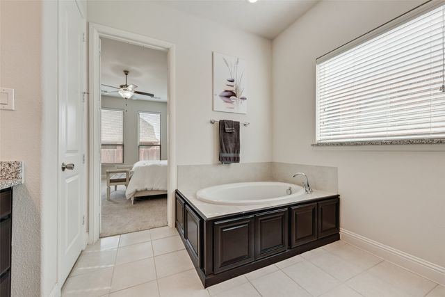 14652 Spitfire Trail, Fort Worth, TX 76262