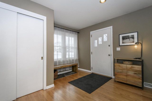 N87W15675 Belleview BOULEVARD, Menomonee Falls, WI 53051