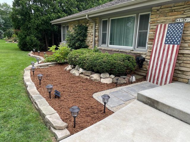 N87W15675 Belleview BOULEVARD, Menomonee Falls, WI 53051