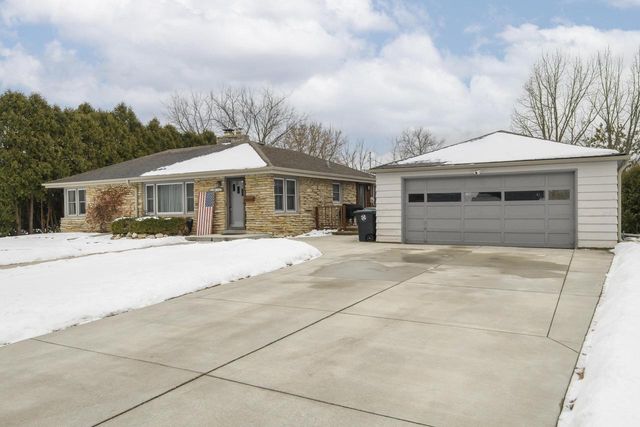 N87W15675 Belleview BOULEVARD, Menomonee Falls, WI 53051